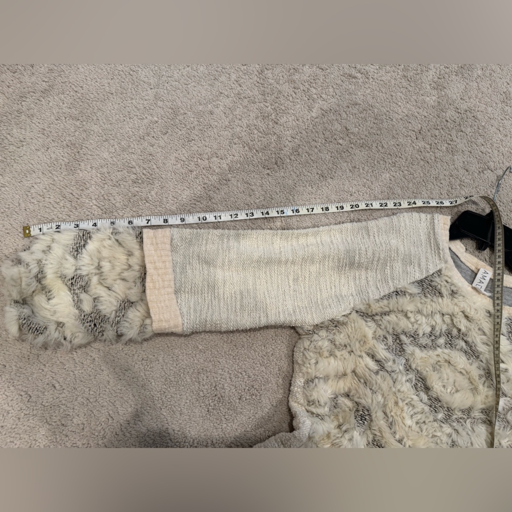 Amadi Anthropologie Women’s Sweater Large Textured Faux Fur Cream Neutral - Picture 8 of 8